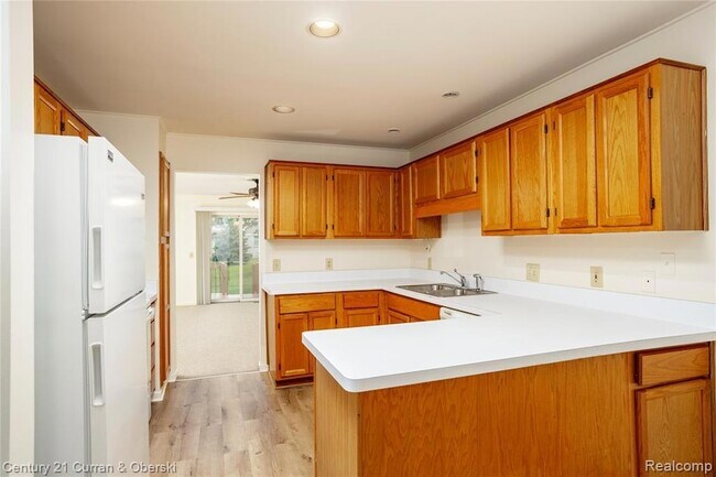 Building Photo - 9429 Westwind Dr