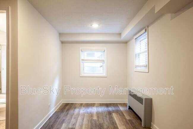 Building Photo - 614 Rock Creek Road