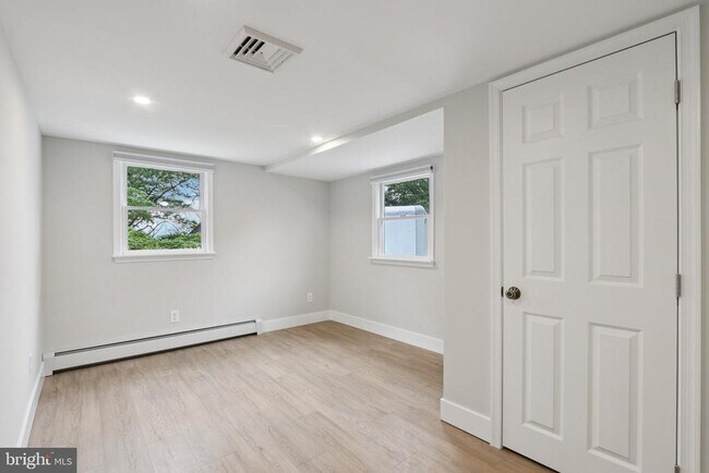 Building Photo - 2774 Woodland Ave