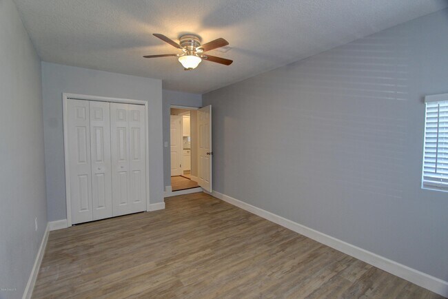 Building Photo - 3210 Westwood Dr