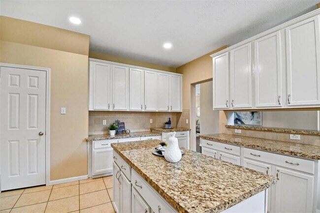 Building Photo - 8019 Spring Bluebonnet Dr