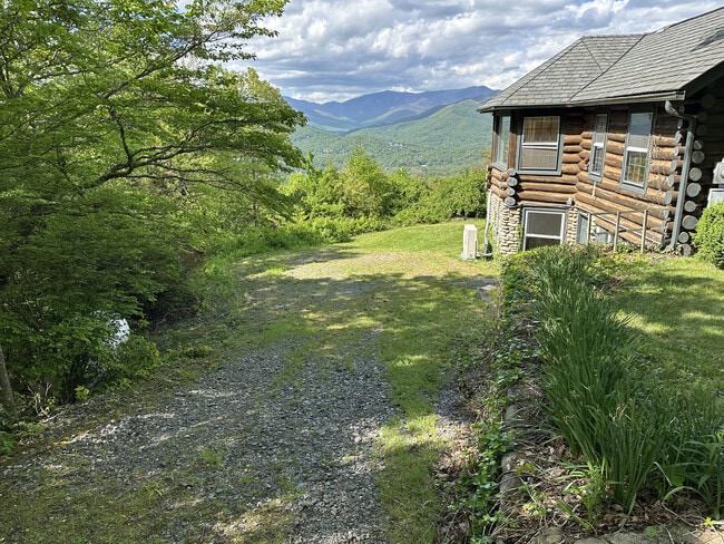 Primary Photo - 1 Briar Branch Rd