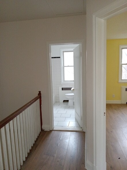 Building Photo - 1661 Ralworth Rd