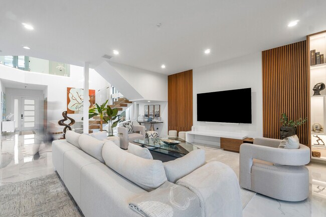 Building Photo - 17533 Sparkling River Rd