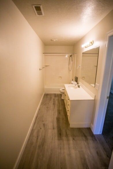Building Photo - 1364 Northridge Dr