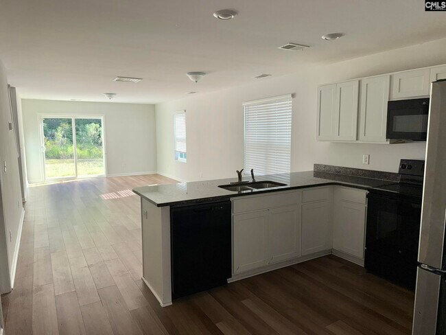 Building Photo - 639 Wooster Dr