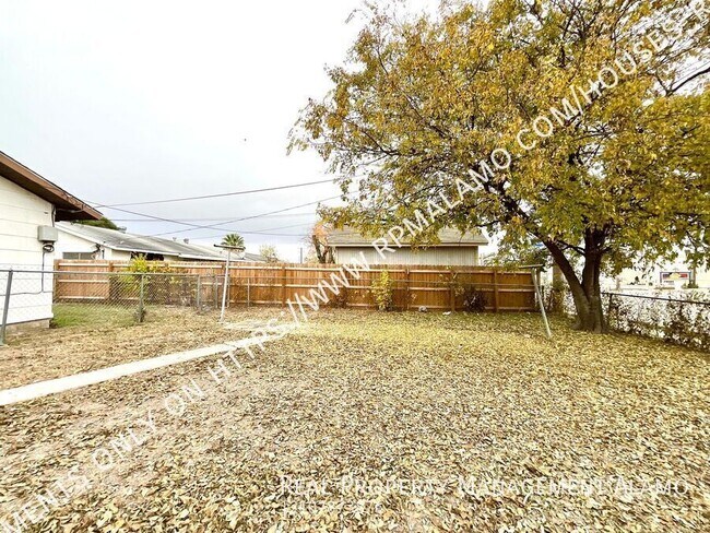 Building Photo - 1714 Westmar Dr