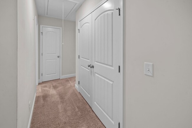 Building Photo - 147 Ainsdale Dr
