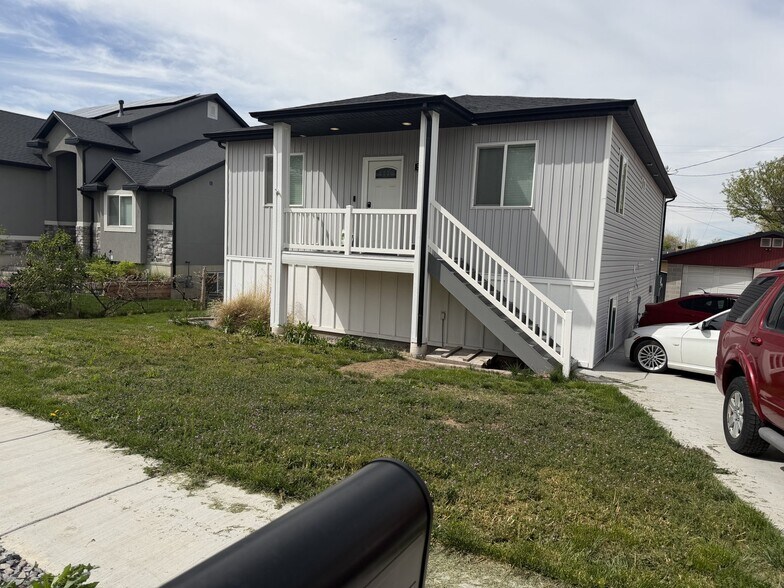 Building Photo - 5729 S 2400 W