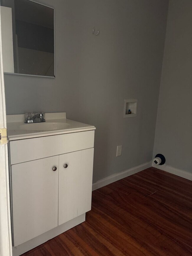 Building Photo - Cozy 2 Bedroom Home! PET FRIENDLY- RIPLEY TN.