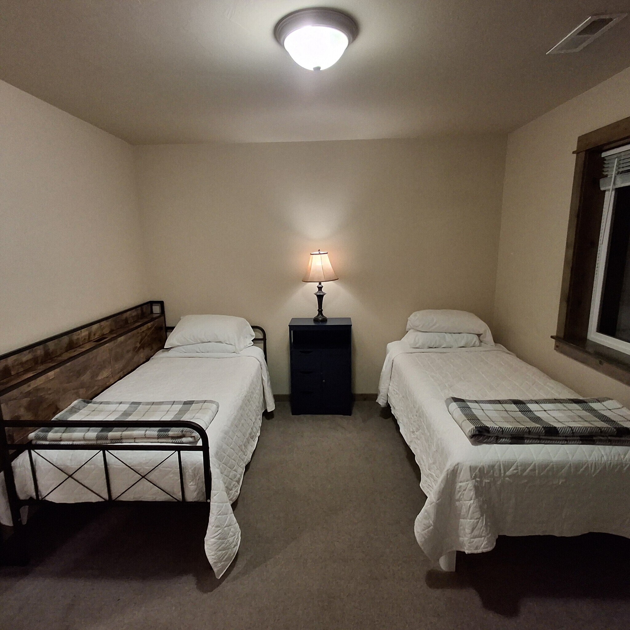 Building Photo - 161 Tail Feather Ln