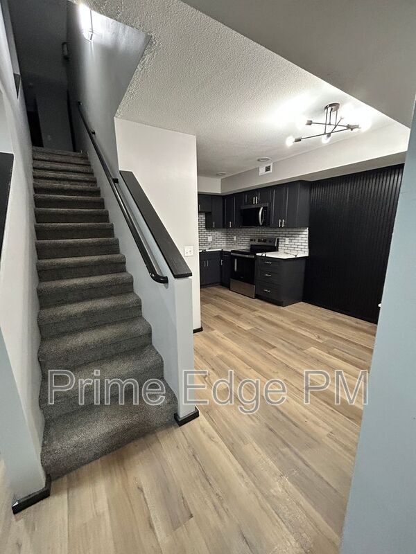 Building Photo - 1801 Ridgehaven Ct