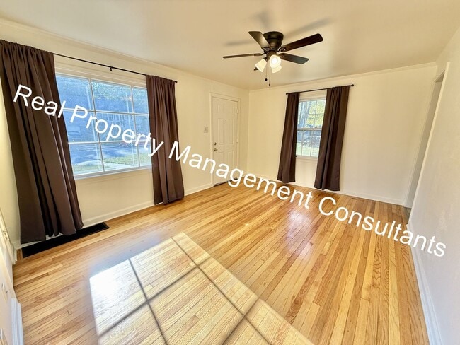 Building Photo - Charming 3-Bedroom Home with Covered Deck ...