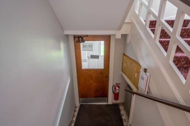 Building Photo - 20 Ashland St