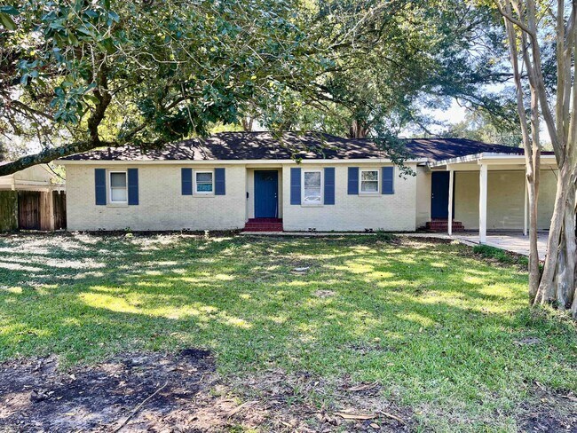 Building Photo - 512 Broadmoor Ave