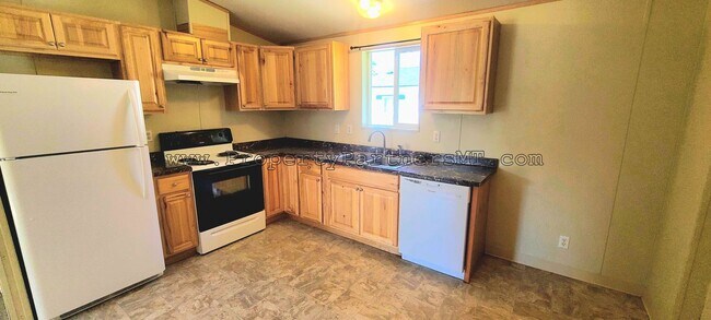 Building Photo - 3 Bed 2 Bath Modular house