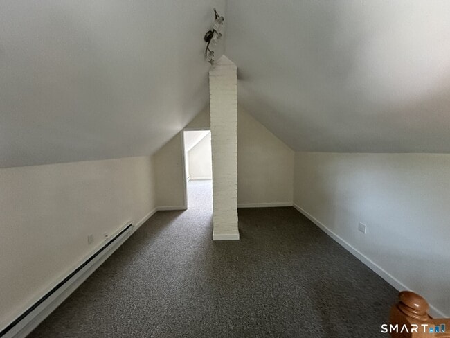 Building Photo - 128 Grove Pl