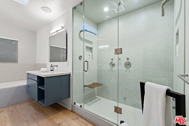 Building Photo - 10134 Angelo View Dr