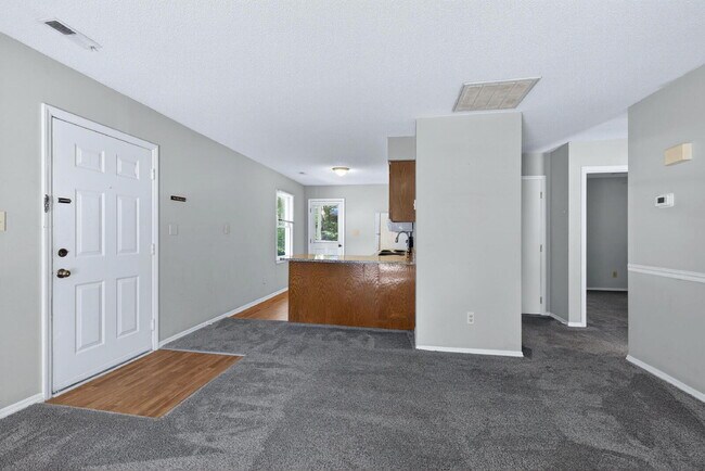 Building Photo - 1501 Mary Frances Pl