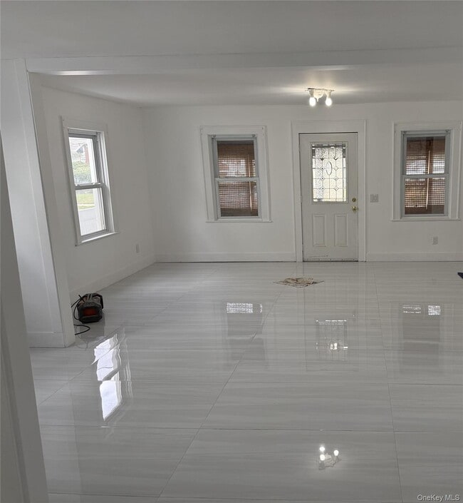 Building Photo - 309 Franklin Ave