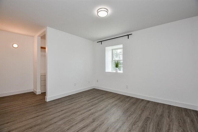 Building Photo - 357 N Post Oak Ln