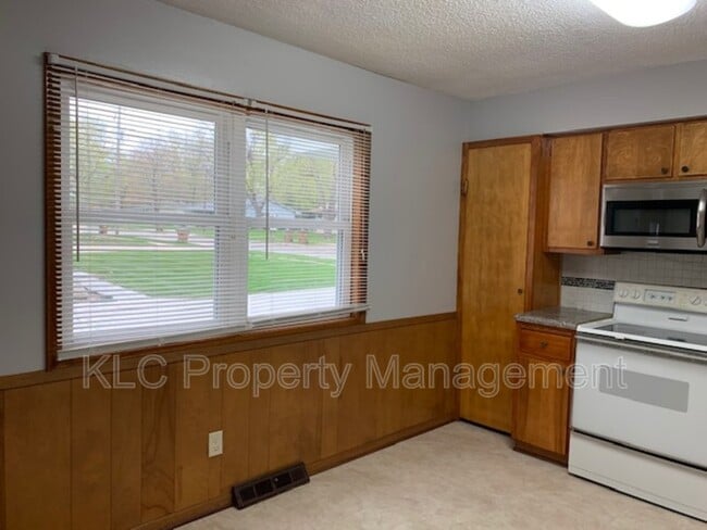 Building Photo - 1550 NW 81st St