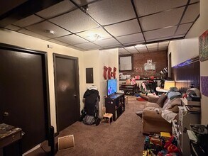 Building Photo - 153 Main St