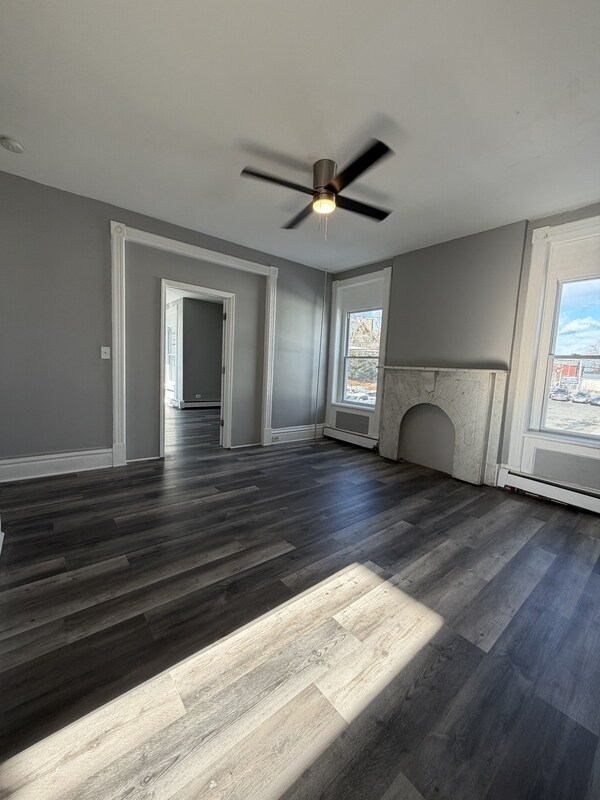 Building Photo - 241 Saratoga St