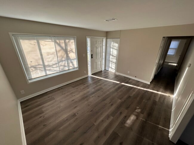 Building Photo - Cranston