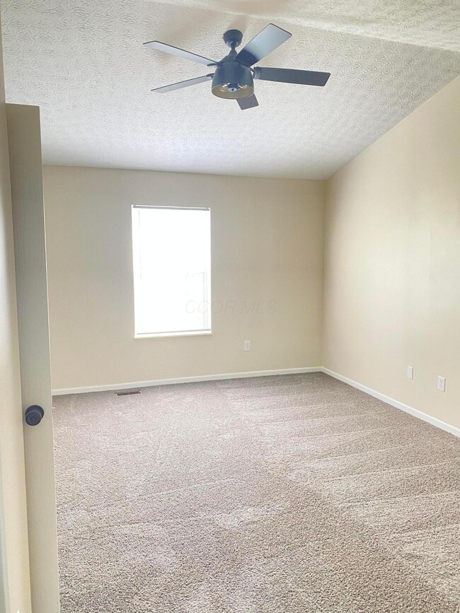 Building Photo - 6089 Pirthshire St