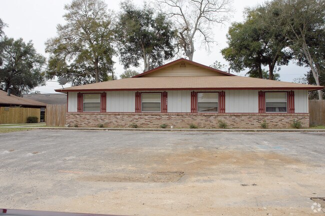 Primary Photo - 3900 SE 17th Ct