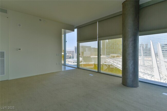 Building Photo - 3726 S Las Vegas Blvd