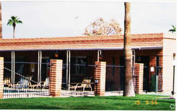 Building Photo - Hallcraft Villas