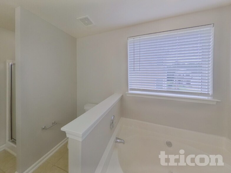 Building Photo - 2104 Gold Nugget Dr