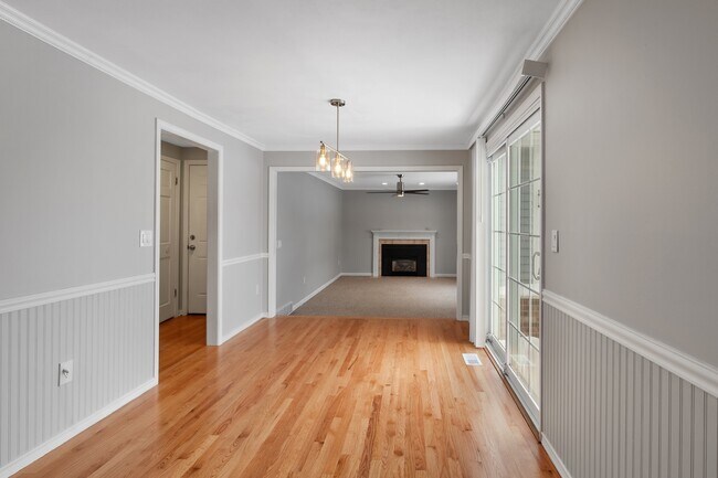 Building Photo - 8244 Daisy Field Path