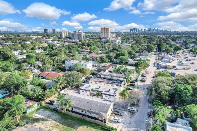 Building Photo - 8295 NE Miami Ct