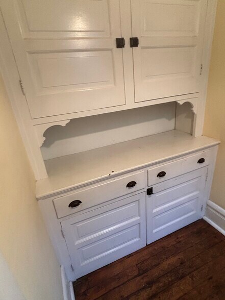 Butlers pantry - 1217 Resaca Pl
