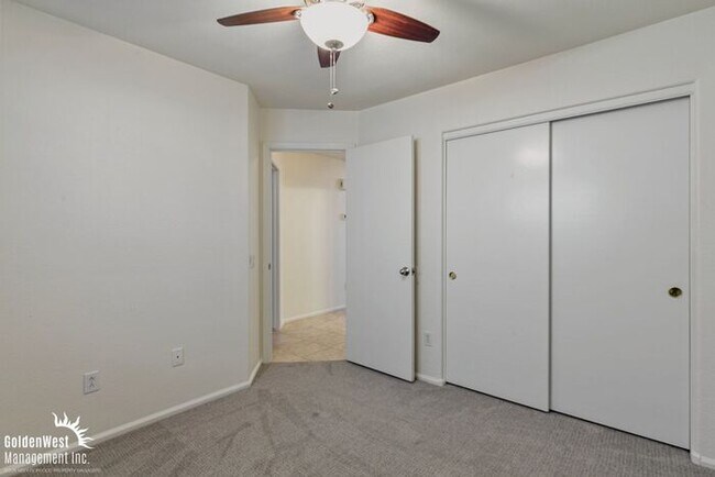 Building Photo - Charming 3Bdm 2Ba Home with Private Backyard!