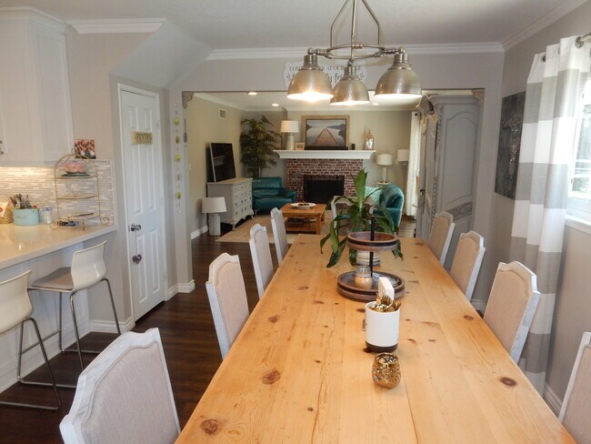 Building Photo - 1934 Buell Ct