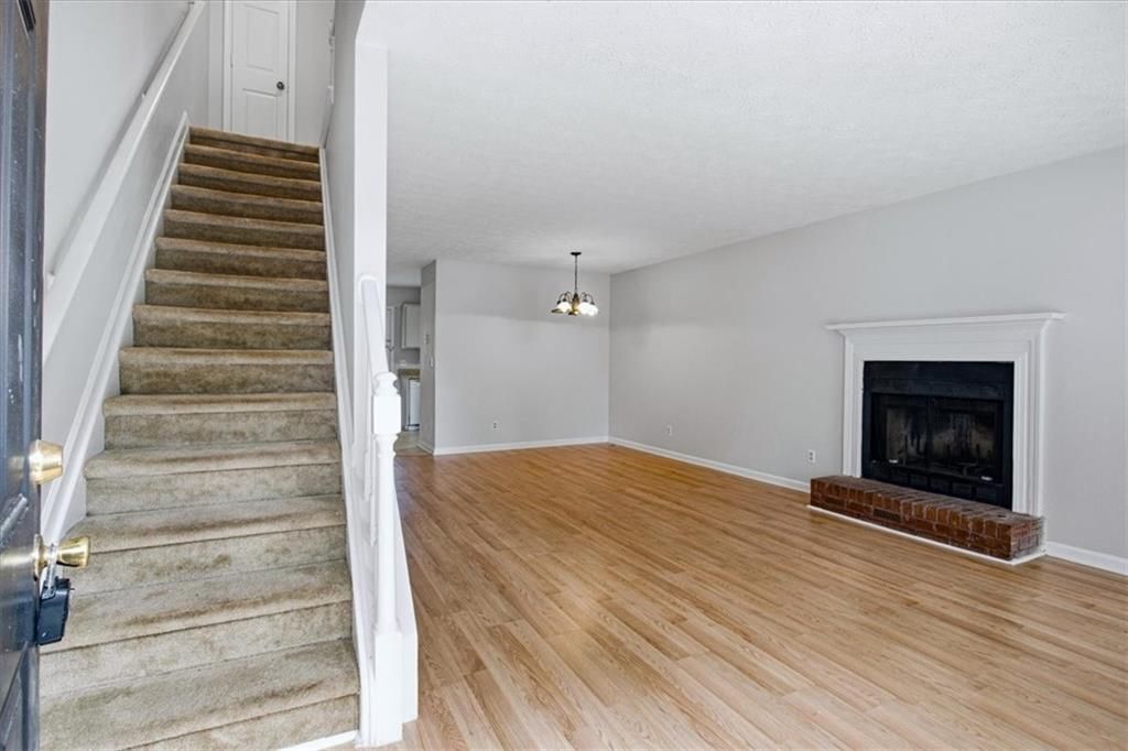 Building Photo - 1337 Sweet Pine Dr