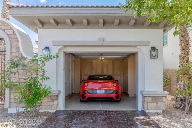 Building Photo - 1447 Foothills Village Dr