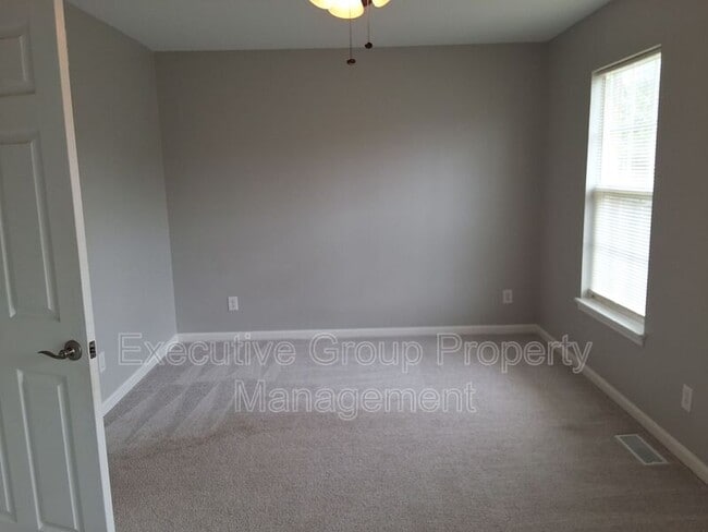 Building Photo - 104 Adena Loop