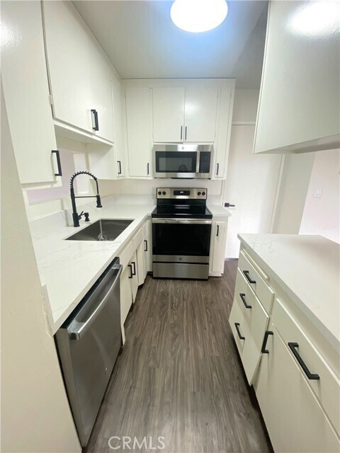 Building Photo - 4160 W 182nd St