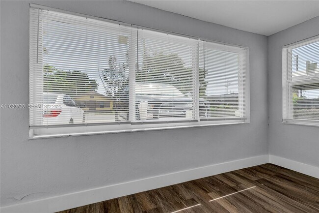 Building Photo - 2243 Greene St.