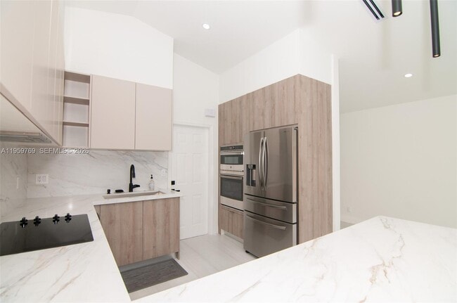 Building Photo - 4420 Dogwood Cir