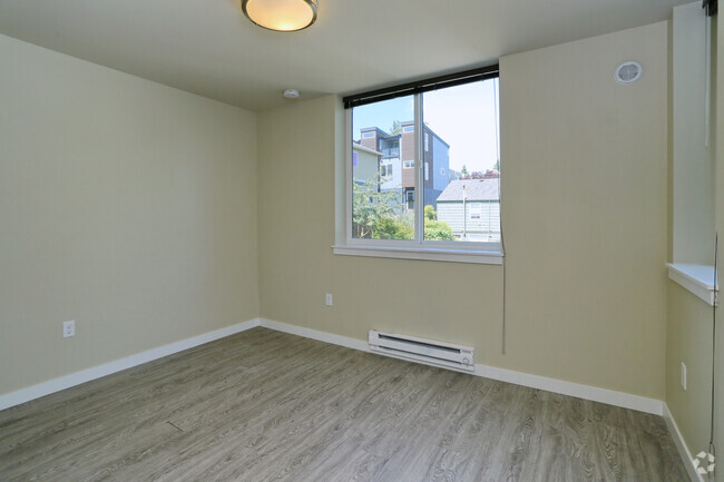 1BR, 1BA - 300 SF - Cubix 103