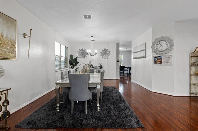 Building Photo - 15210 Montesino Dr