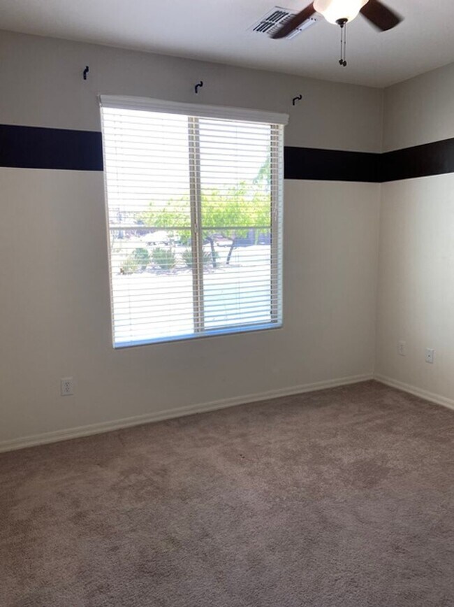 Building Photo - Spacious Tangerine Crossing - Corner Lot