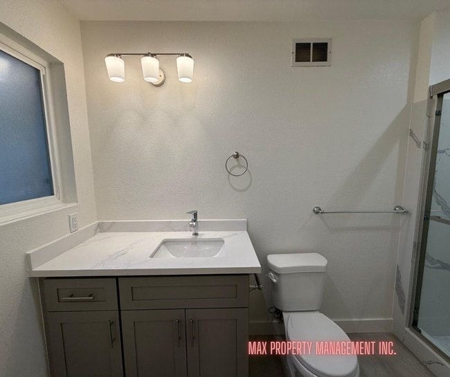 Building Photo - Charming and Spacious 4-Bedroom Home for Rent in South San Francisco!