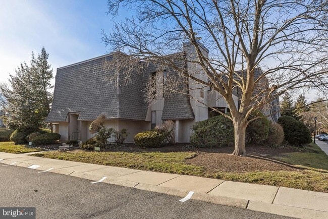 Building Photo - 25 S Church Rd